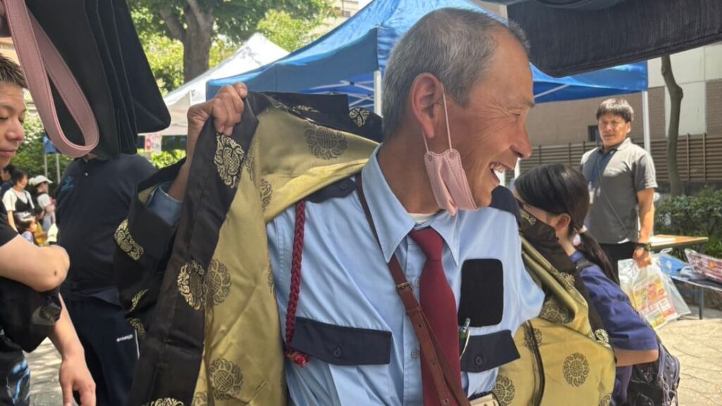 近所で働く警備員のおっちゃんが十三こどもキラキラまつりに来場の画像
